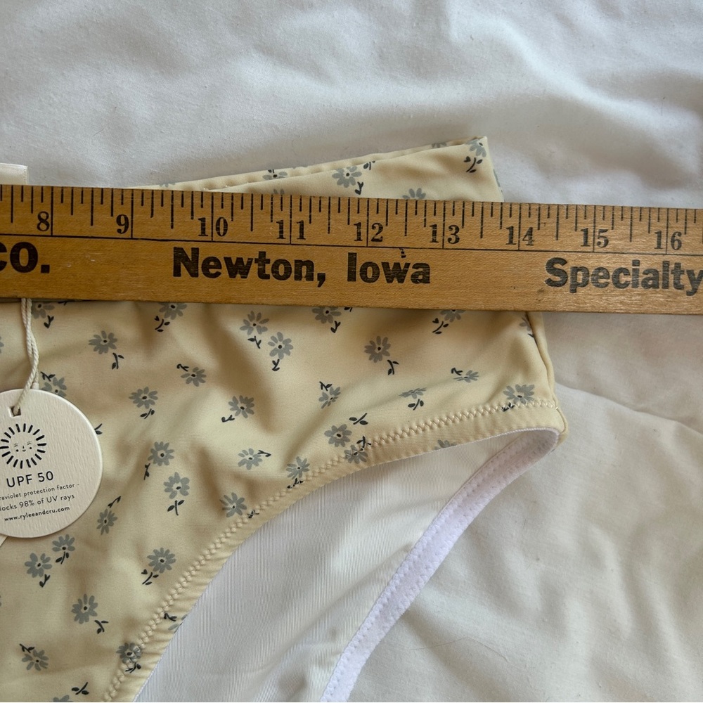 Rylee + Cru Banded High Cut Bikini Bottoms NWT size Medium SOLD OUT - Picture 5 of 7